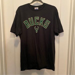 NBA Milwaukee Bucks Basketball Logo Black T-shirt - Large NWT